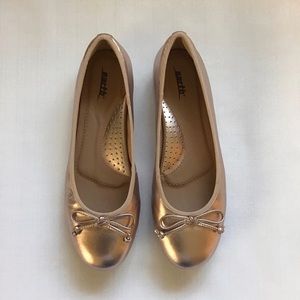 Earth allegro rose gold leather flats with bow 9